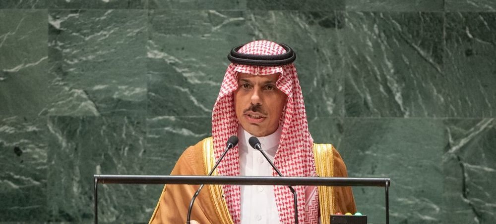 وزير الخارجية السعودي: ندين الاعتداءات الإسرائيلية تجاه إيران
