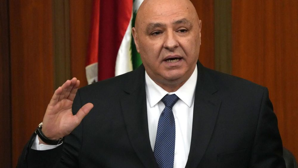عون: راهنوا على الدولة.. ولا تردّد في حصرية السلاح!