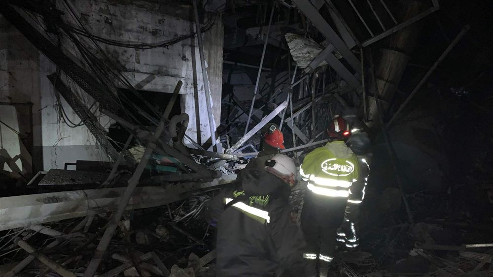 انفجار يهزّ معملًا في الفنار… والدفاع المدني يتدخّل!