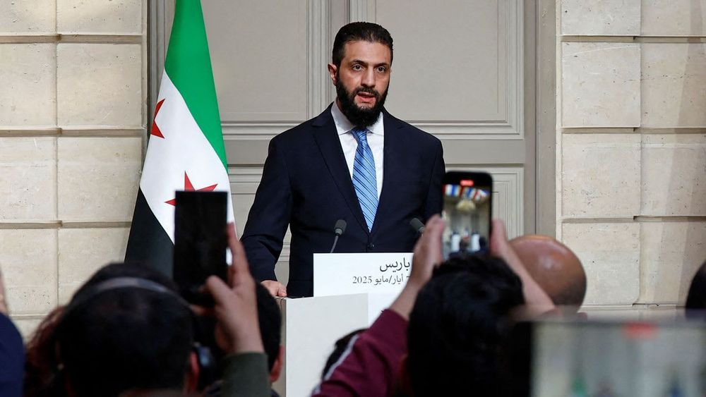 ما حقيقة مشاركة أحمد الشرع في قمّة العراق؟