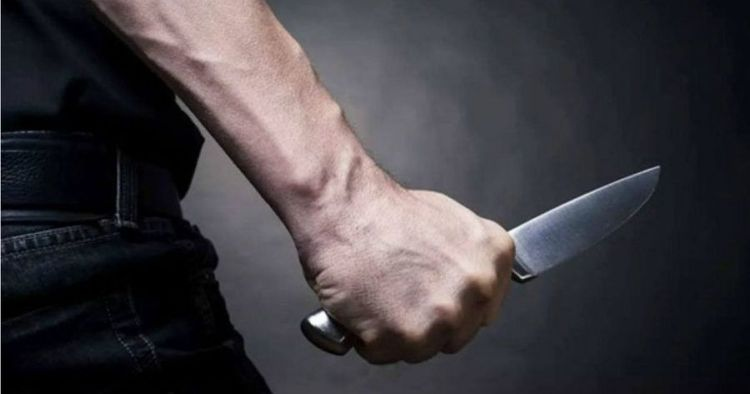طعنه في عدّة أنحاء بجسمه.. ماذا حصل في طرابلس؟