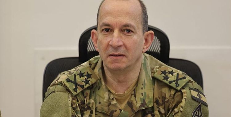 هل ستتم إقالة قائد الجيش؟ إليكم التّفاصيل