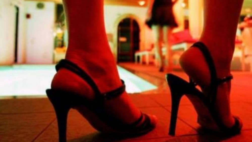 دعارة ومخدرات في الدكوانة.. تفاصيل مثيرة تكشف!