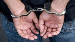 1700 دولار أميركي مزيّفة.. سوري في قبضة الأمن!