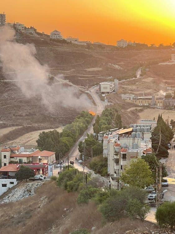 بالفيديو - استهداف دراجة نارية في النبطية واستشهاد 3 أشخاص