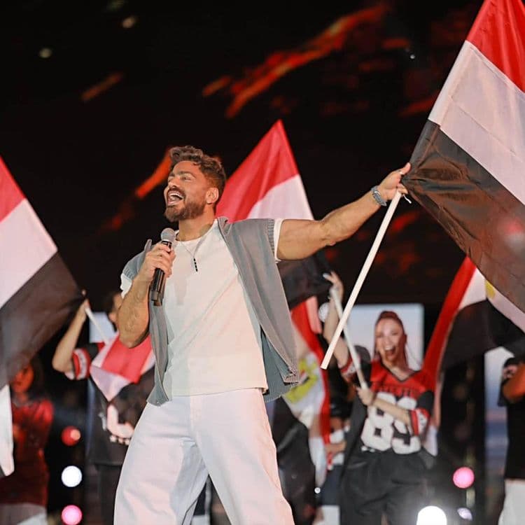 قبل الغناء والتمثيل... هذه كانت مهنة تامر حسني الأولى!