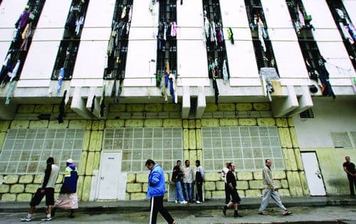 من خرج من السجون اللبنانيّة إلى سوريا اليوم؟ وهل شمل التسليم من قتل العسكريين؟