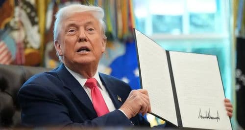 استنساخ توقيع ترامب... خطأ تقني أم تلاعب مقصود؟ 