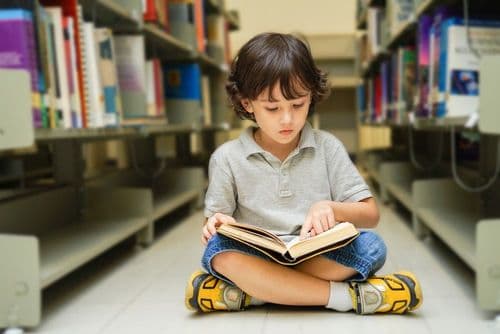 كتاب للأطفال يثير الجدل.. هل تقبلون أن يتعلّم أولادكم بهذه الطريقة؟