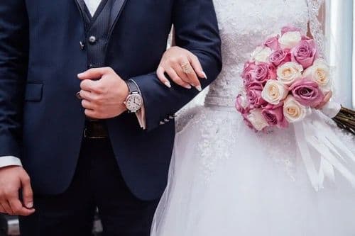 قرار صادم في سوريا.. العريس ممنوع من حضور الزفاف مع عروسته!