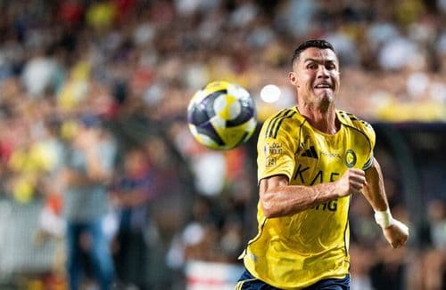 الملصقات تملأ السّعوديّة بحثًا عن رونالدو ...فما القصّة؟ 