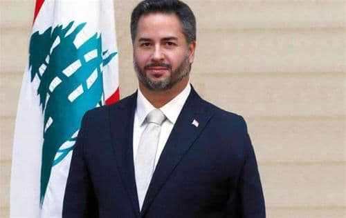 قرار بتوقيف وزير الاقتصاد السابق أمين سلام