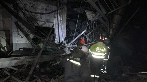 انفجار يهزّ معملًا في الفنار… والدفاع المدني يتدخّل!