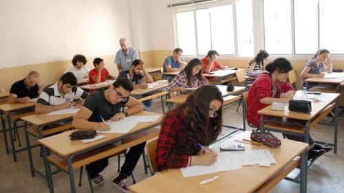 إلغاء الامتحانات الرسمية على طاولة البرلمان… هل يُقرّ القرار؟