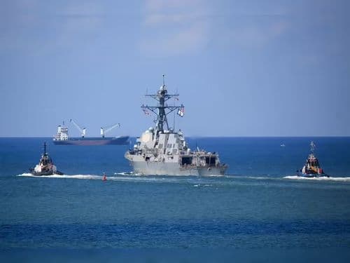 هل بدأ كسر الحصار البحري في مضيق هرمز؟