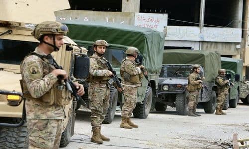 بعد فيديو “الدراجة النارية”... الجيش يحسم الجدل في حادثة عين سعادة