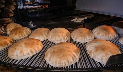 أيّها اللبنانيّون.. هكذا أصبح سعر ربطة الخبز!