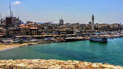 حادثة في بحر صيدا تستدعي تدخّل الجيش والدفاع المدني.. ما القصة؟