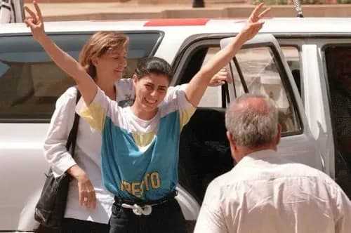 نساء لبنانيات حاربنَ إسرائيل بالسلاح: أسماء وعمليات لا تُنسى!