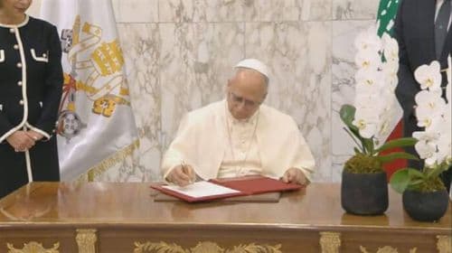 ماذا كتب البابا لاوون الرابع عشر للبنانيّين في السجلّ الذهبي؟