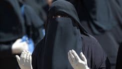 حملة "للباس الشّرعي" تثير الجدل في سوريا...فما القصّة؟