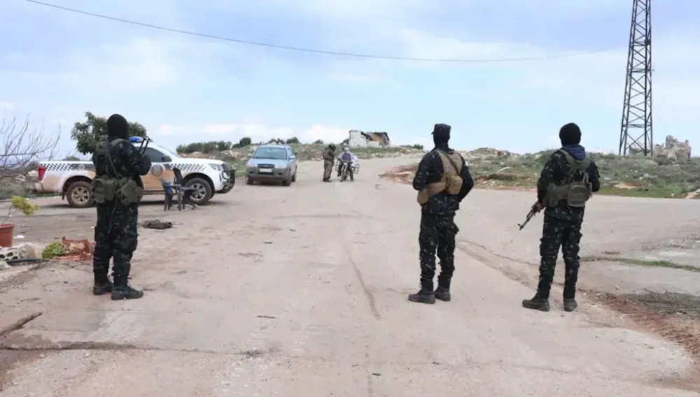 تعزيزات صاروخية على الحدود اللبنانية-السورية... ماذا يجري؟