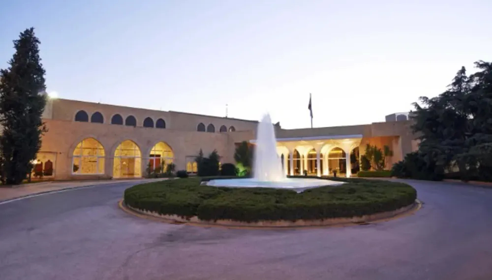 وفد أميركي في بعبدا ورسالة لـ"حزب الله"