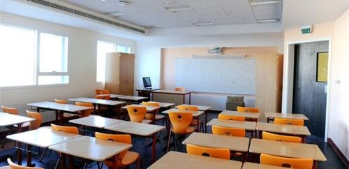 هل تُقفل المدارس غداً؟